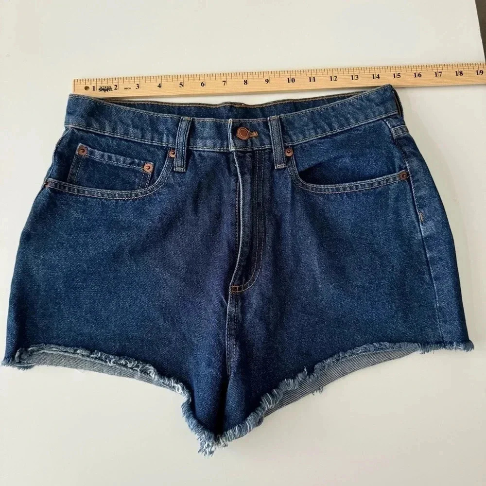 Pink Victoria’s Secret Denim Cut Off Jean Shorts Dark Wash Women’s size 10